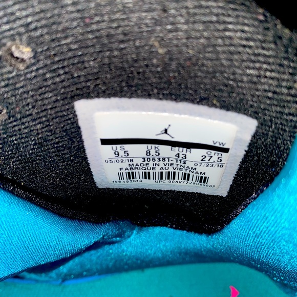 Jordan South Beach 8 - Picture 2 of 4